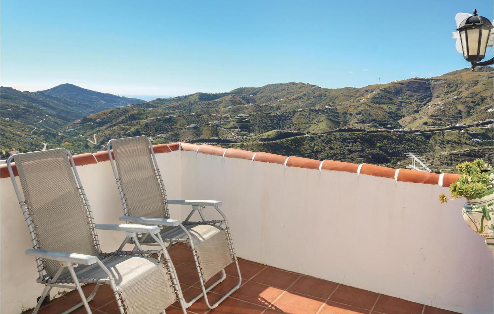 Nice Home In Canillas De Albaida With Wifi Esterno foto